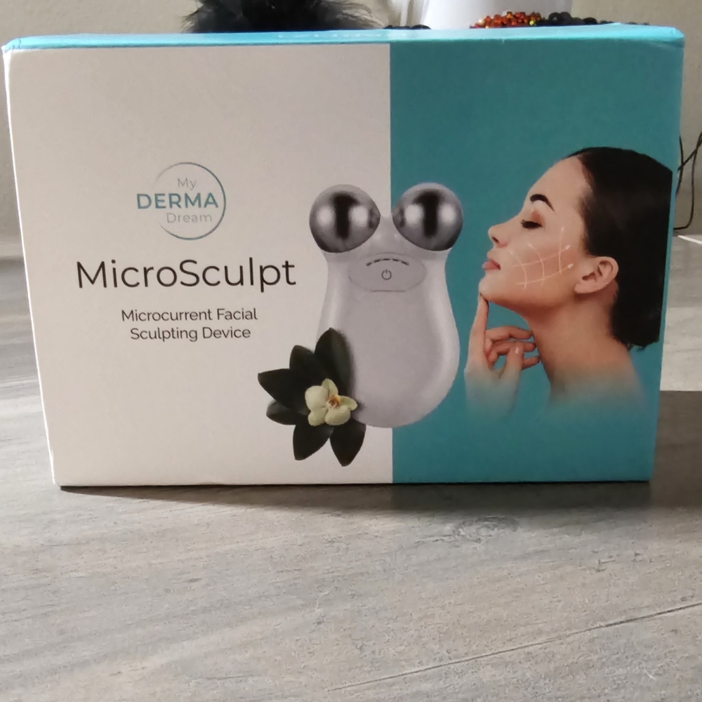Derma Dream Microsculpt Facial Sculpting Device